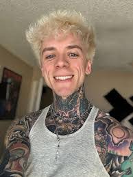 Michael Tindle's Instagram, Twitter & Facebook