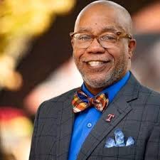 I was honored to receive a standing ovation at a 2-day Leadership Training  at Claflin University for the Provost Retreat, “Uncompromising Excellence.” 