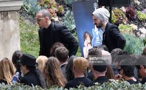 Chris Cornell Funeral Service Photos And Premium High Res Pictures Chester Bennington Chris Cornell Linkin Park