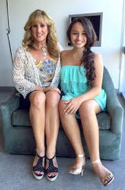 Jazz jennings was assigned male at birth, but at age 5 decided she felt more like a female. I Am Jazz Jazz And Jeanette Jennings Talk Reality Tv Misconceptions About Being A Transgender Teen Glamour