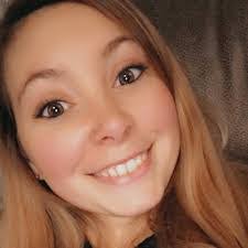 Danielle Sibert's Instagram, Twitter & Facebook