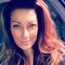 Julie Riordan's Instagram, Twitter & Facebook