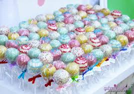 Beat at medium speed with an electric mixer for 2 minutes. Kunterbunte Cake Pops Arrangiert Auf Grosser Platte