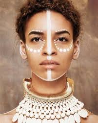 If you can't tell yet, I'm OBSESSED with wallpaper🖤 As a designer I  probably shouldn't say this but I want wallpaper everywhere! It just  requires less work everywhere else and gives the