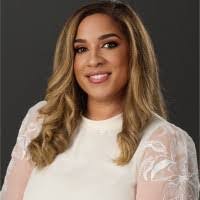 Laura Captain's Instagram, Twitter & Facebook