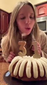 Another day, another dupe!🍎🍏 Caramel Apple Cider mini Bundt cakes ha...