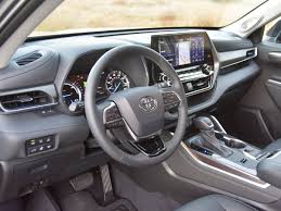 The highlander offers some nice comfort features, including the ability to use apple carplay and android auto. 2021 Toyota Highlander Review