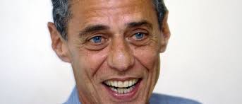 Chico buarque músicas chico buarque letras frases chico buarque frases de musicas a arte da felicidade musicas trechos de bom dia natureza coisas interessantes ano novo pensamentos. Chico Buarque Anuncia Disco De Ineditas E Grande Turne Pelo Brasil Entretenimento
