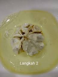 Saya adaptasi cara arwah untuk buat minyak bawang putih ni lak ☺ semoga dengan perkongsian ni, dikurniakan pahala buat arwah. Cara Buat Minyak Bawang Putih Untuk Anak Orang Tua Teladan Facebook