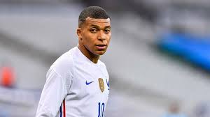 Ile ilgili tüm haberleri, son dakika haber ve gelişmelerini bu sayfamızdan takip edebilirsiniz. Mercato Mercato Psg Kylian Mbappe Recoit Un Enorme Message Pour Son Avenir