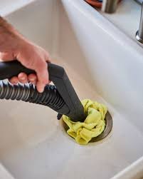 how to unclog a drain with a vacuum