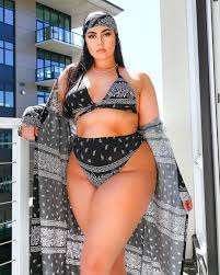 احلى بنات عارية بالكلوت والستيانة ساخنات (15 صورة) - الفن والجمال