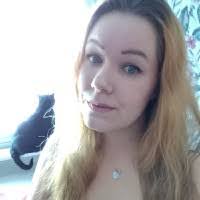 Julia Janis's Instagram, Twitter & Facebook