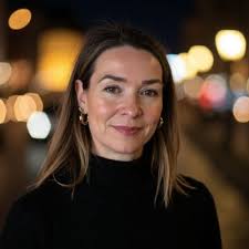 As a self-confessed LinkedIn fangirl, stepping