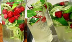 Sangria Vin Blanc Framboise Et Kiwi Sangria Recettes De Cocktails Cocktails Vin