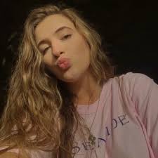 Aubrey Elder's Instagram, Twitter & Facebook