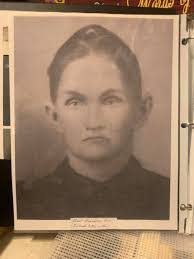 Meleah White's Instagram, Twitter & Facebook