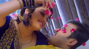 Shadi Mubarak: Arvind Akela Kallu and Aamrapali Dubeys new song Toote  Deh Raat Raat Bhar is out! | Bhojpuri Movie News - Times of India