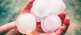 Como evitar danos das chuvas de granizo. Cientistas Pesquisam Granizo Do Tamanho De Uma Bola De Volei Na Argentina Tudocelular Com