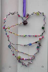 Herz Aus Aludraht Und Perlen Muttertag Basteln Muttertagsgeschenke Basteln Mit Kindern Weihnachtsgeschenke Basteln Mit Kindern