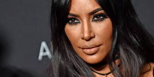 See what the 'kuwtk' star has said about mplants! So Viel Kassiert Kim Kardashian Fur Ein Instagram Foto