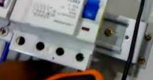 Pemasangan pendawaian elektrik 1fasa dan 3fasa. Video Pemasangan Kotak Fius Agihan 1 Fasa Youtube Installation Power Electronic Products