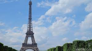 Walaupun sekilas menara eiffel tampak sulit digambar, anda bisa melakukannya dengan banyak latihan. 10 Fakta Dan Sejarah Menara Eiffel Yang Perlu Diketahui