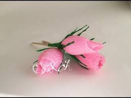 как сделать розу из гофрированной бумаги мастер класс видео Buton Rozy S Konfetkoj Iz Gofrirovannoj Bumagi Master Klass Youtube Askartelu Askartelu