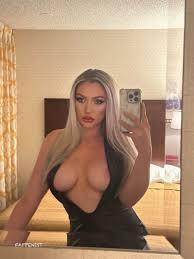 Nina Woolley Nude and Sexy Collection - Fappenist