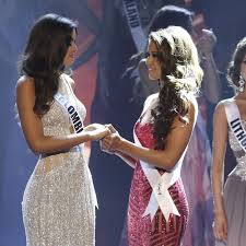 La representante española era una de las favoritas a llevarse la corona, sin embargo, quedó entre las la nueva miss universo señaló que uno de los motivos de su victoria fue su autenticidad encima del escenario, algo que cautivó a los miembros del. All The Strange Glorious And Wtf Moments From Miss Universe 2015 Vox