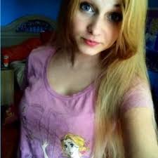 Alexis Stack's Instagram, Twitter & Facebook