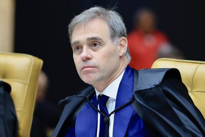 Ministros Alexandre de Moraes e André Mendonça do STF