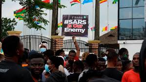 Nigeria Dissolves Controversial Police Unit Accused Of Brutality Cnn