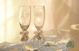 At fmag we've christmas gifts galore to suit all recipients, tastes and trends, so why wait? Diy Decorated Champagne Flute Ideas Lovetoknow
