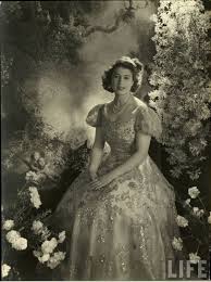 Her majesty queen elizabeth ii (elizabeth alexandra mary) is the current queen of the. 30 Rare And Stunning Vintage Photos Of A Young Queen Elizabeth Ii In The 1940s And 1950s Young Queen Elizabeth Princess Elizabeth Queen Of England