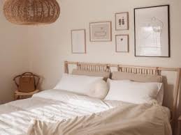 Viral contoh rumah minimalis 2 lantai, video desain rumah minimalis 2 lantai 8x14 paling baru! Warna Cat Kamar Tidur Yang Damai Dan Menenangkan