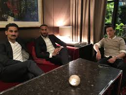 Ilkay gündogan, mesut özil, racep tayyip erdogan and cenk tosun meet at london's four seasons hotel on sunday. Cumhurbaskani Erdogan Cenk Tosun Mesut Ozil Ve Ilkay Gundogan I Kabul Etti Ntv