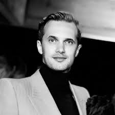 Quero compartilhar aqui minha alegria por ter participado deste projeto!  Depois de muito trabalho e contando com profissionais de mão cheia, podemos  agora ver o resultado desse esforço conjunto…