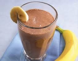 Chocolate Peanut Butter Green Smoothie With Hazelnut Milk 2 Small Bananas Peeled 1 Low Calorie Smoothie Recipes Low Calorie Smoothies Banana Protein Smoothie