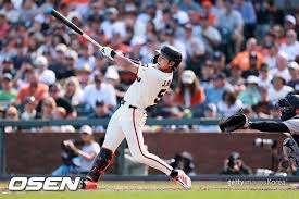 Breaking: Lee Jung-hoo's First 4-Hit Game: Triple, Mis-hit Single