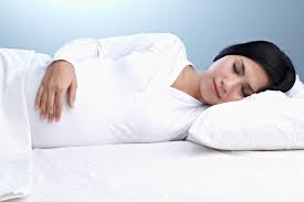 Saran Posisi Tidur Agar Perkembangan Janin 4 Bulan Baik