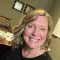 Emily Manship's Instagram, Twitter & Facebook