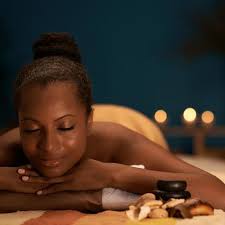 Robyn Mackey and Derrick Reyes's Wedding Registry