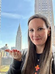 Caitlin Kitchen's Instagram, Twitter & Facebook