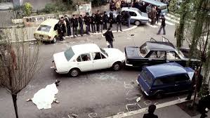 Giuseppe costa, fratello della vedova di un agente della scorta del giudice giovanni falcone ucciso nella strage di capaci, è stato arrestato a palermo per associazione mafiosa, accusato di aver riscosso il pizzo per conto del clan del boss gaetano. L Anniversario Della Strage Di Via Fani Ora Si Lavora All Estrazione Del Dna