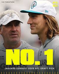 The current NFL Draft order has a new front runner for #1 👀 (via tankathon)