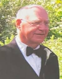 Peter Kearns's Instagram, Twitter & Facebook