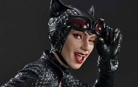 Catwoman (Concept Design by Lee Bermejo) DX Bonus Version 1/3 Scale Statue