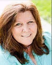 Linda Penson's Instagram, Twitter & Facebook