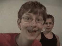 Alerte amber marchant benson GIF sur GIFER